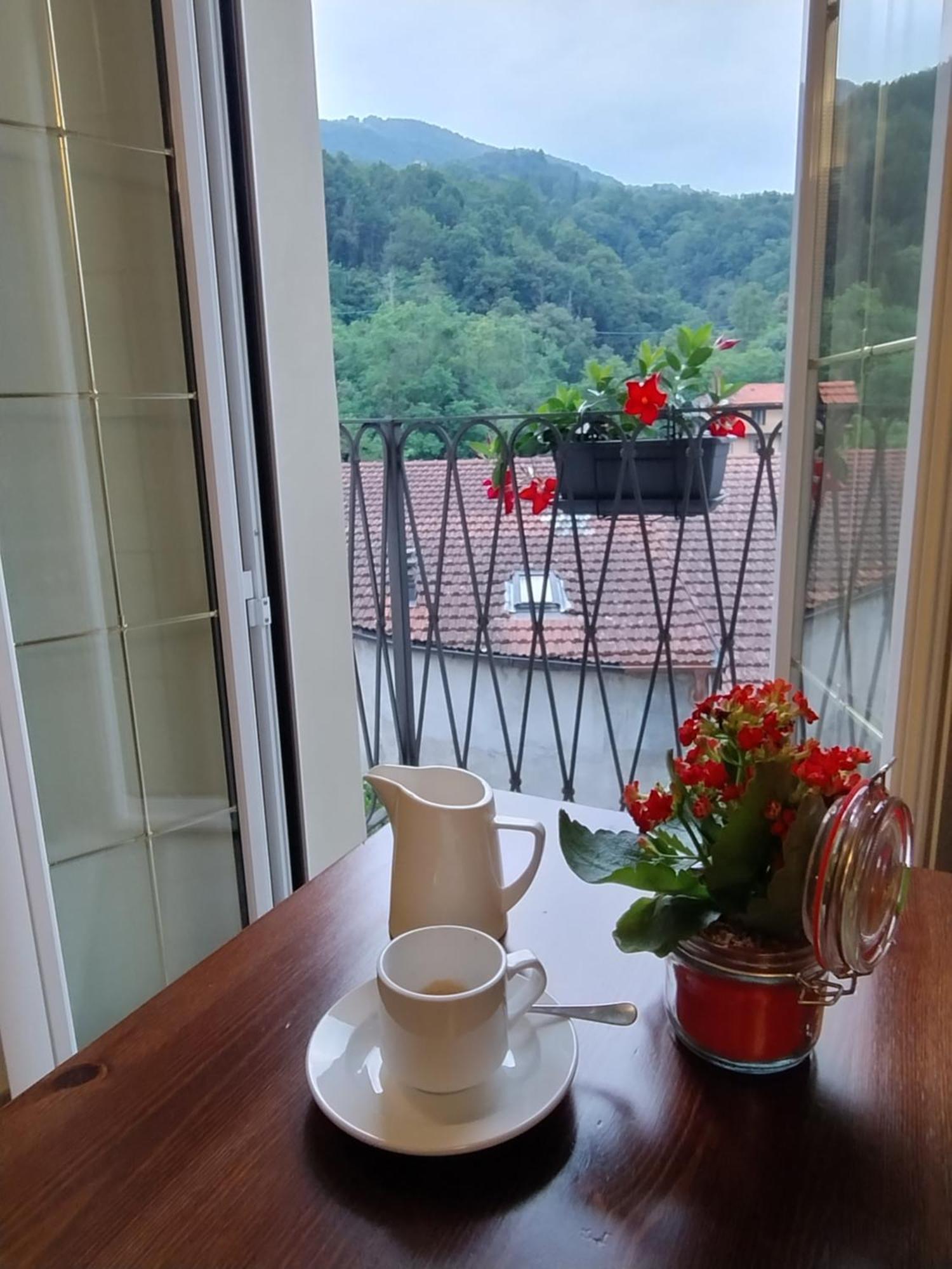 Guesthouse Giulietta E Romeo Cossogno Exteriör bild