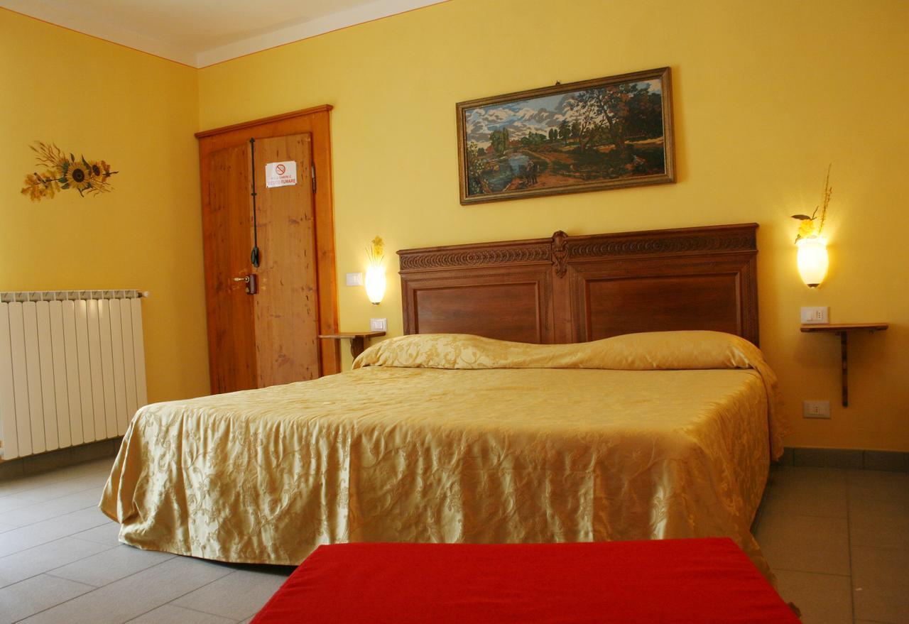 Guesthouse Giulietta E Romeo Cossogno Exteriör bild